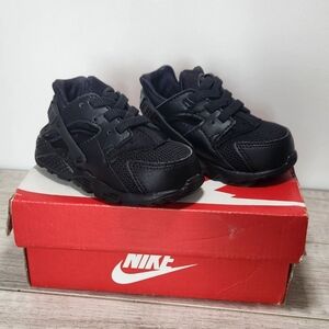 NIKE INFANT SNEAKERS